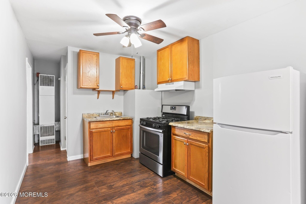 42 Center Avenue - Photo 1