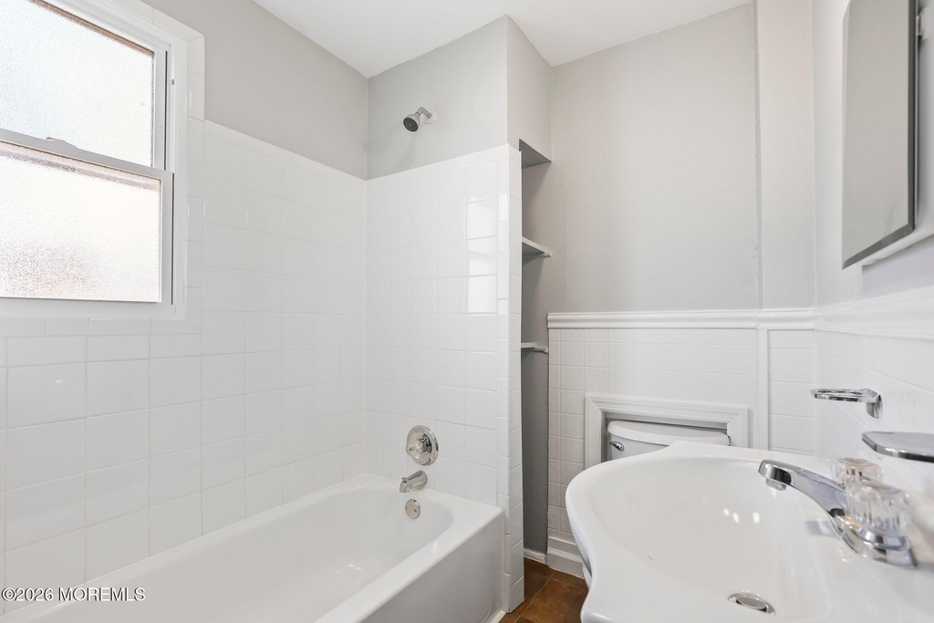 42 Center Avenue - Photo 8