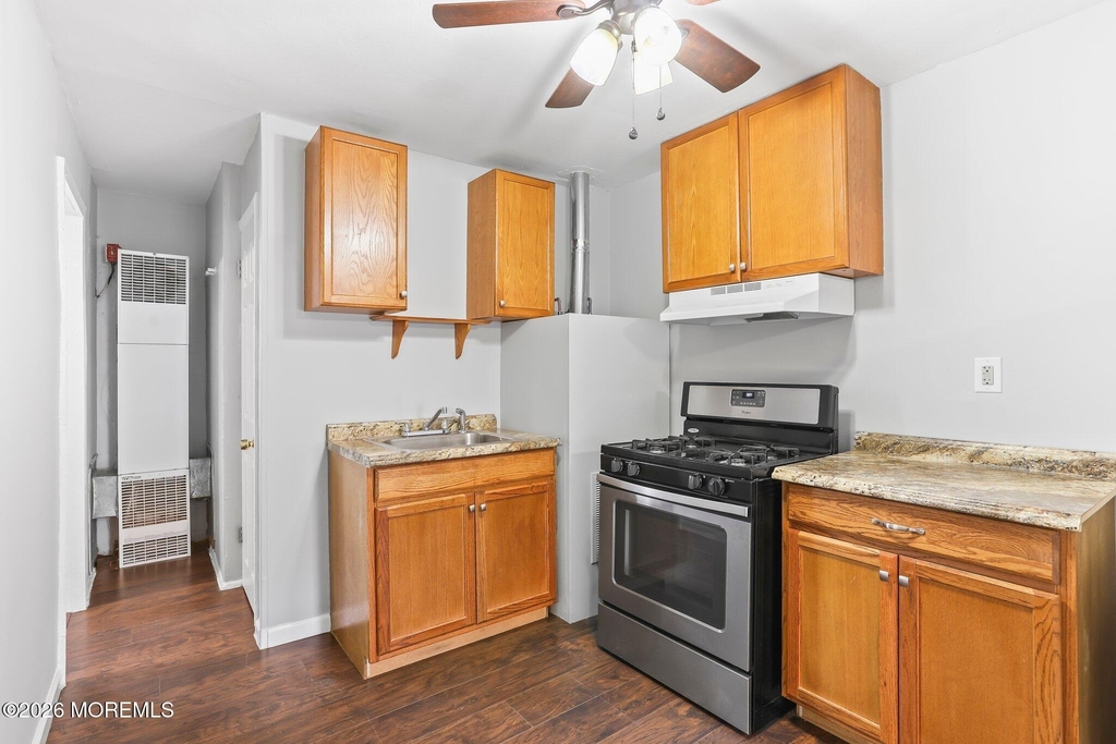42 Center Avenue - Photo 2
