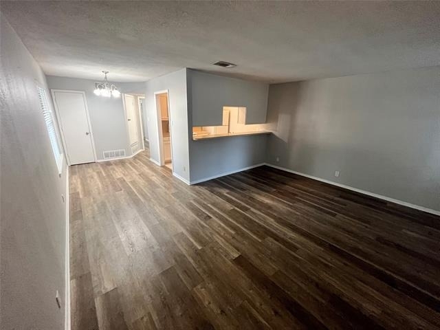 906 N Austin Street - Photo 3
