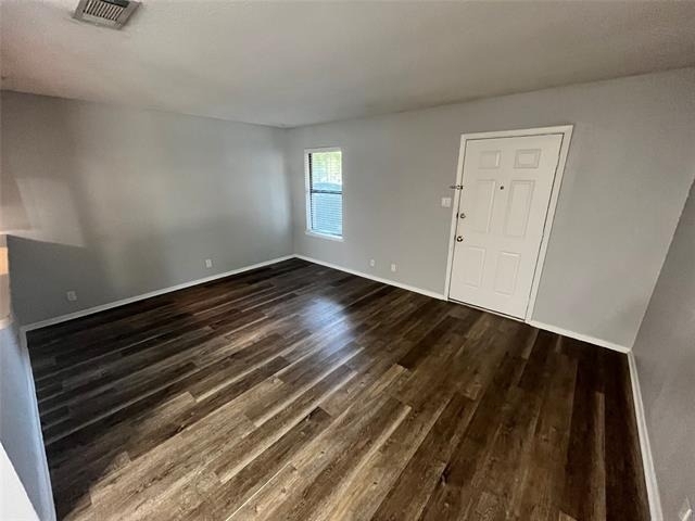 906 N Austin Street - Photo 2