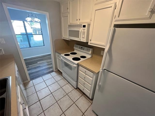 906 N Austin Street - Photo 7