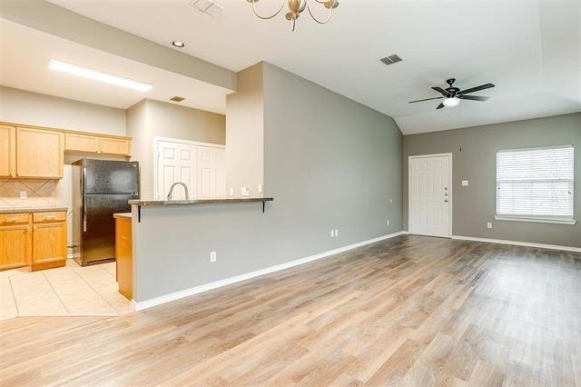 812 Walnut Street - Photo 2