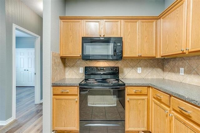 812 Walnut Street - Photo 5