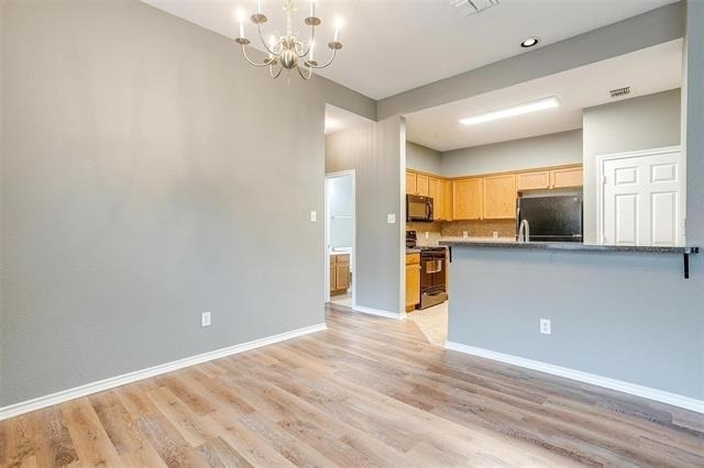 812 Walnut Street - Photo 3