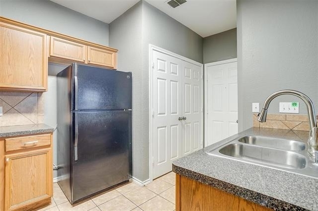 812 Walnut Street - Photo 4