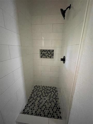 722 E Woodard Street - Photo 8