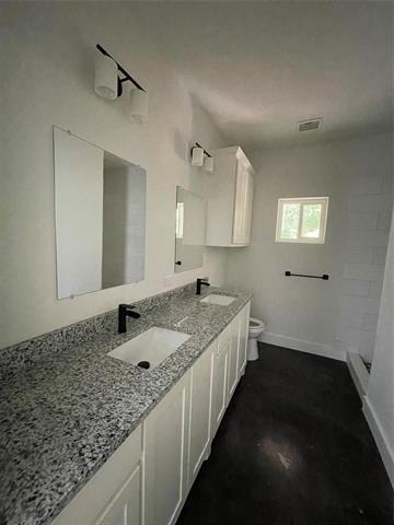 722 E Woodard Street - Photo 6