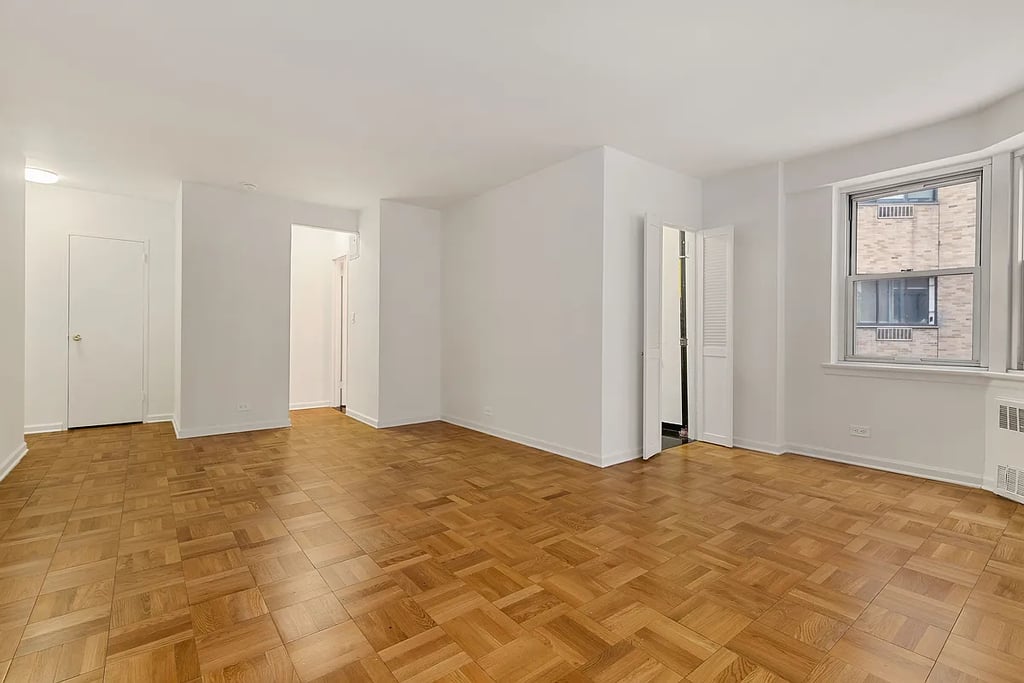 East 45th Street - Photo 1