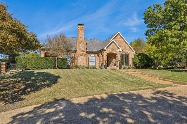 202 Glenn Avenue - Photo 1