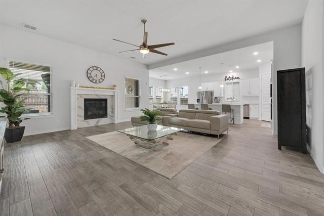 336 Cowling Drive - Photo 4
