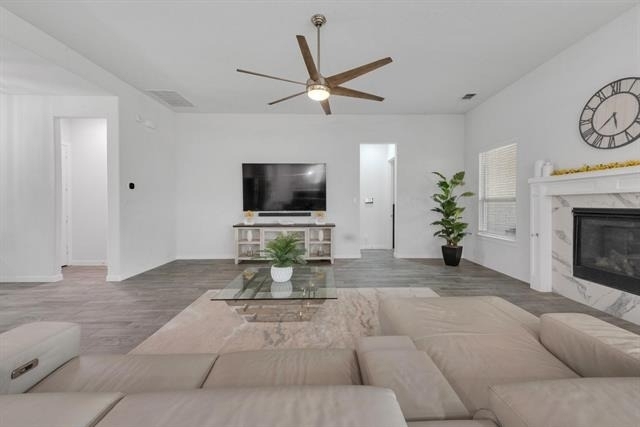 336 Cowling Drive - Photo 6