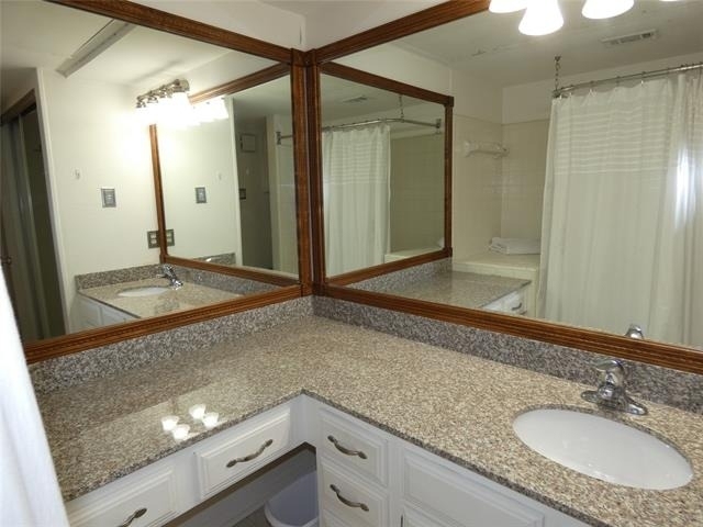 7640 W Greenway Boulevard - Photo 8