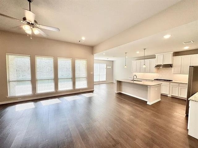 809 Uplands Drive - Photo 4