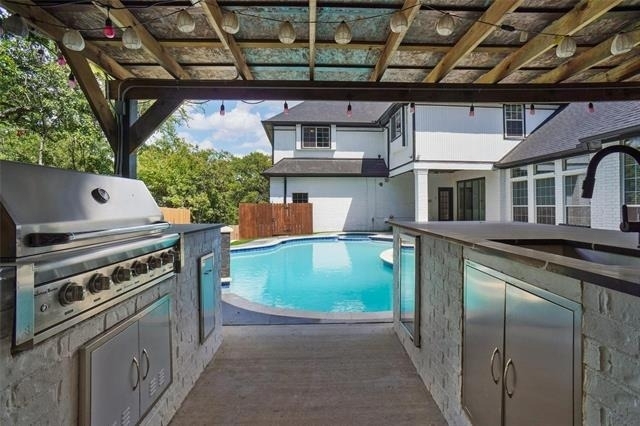 1002 Woodvale Court - Photo 8
