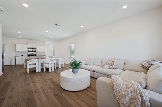 1417 Forever Way - Photo 5