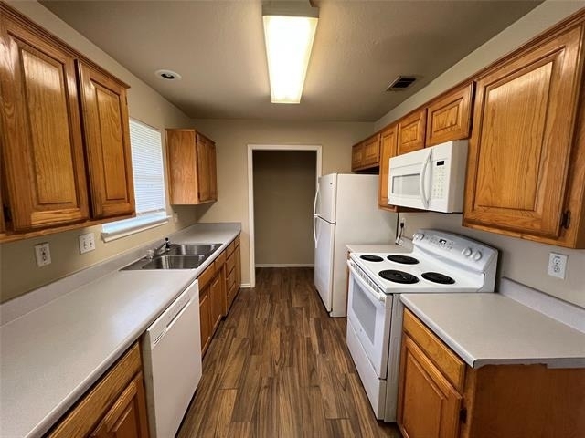 1811 Park Place - Photo 4