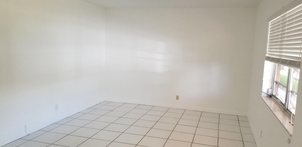 1448 Holly Heights Drive - Photo 8