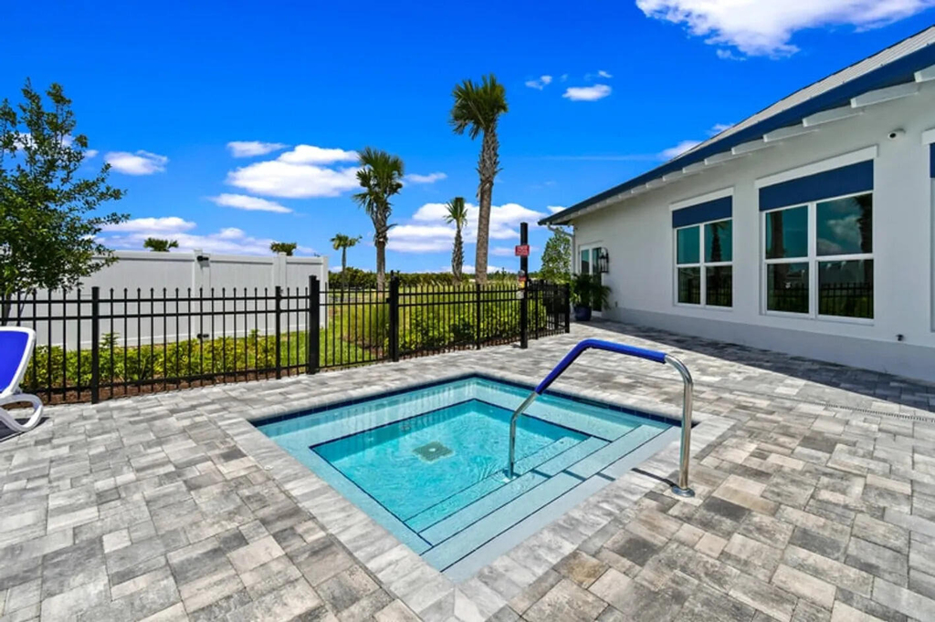 1332 Se Willow Oaks Street - Photo 32