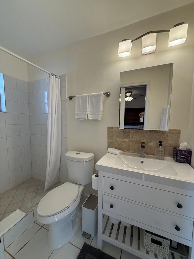 801 Ne 2nd Avenue - Photo 2