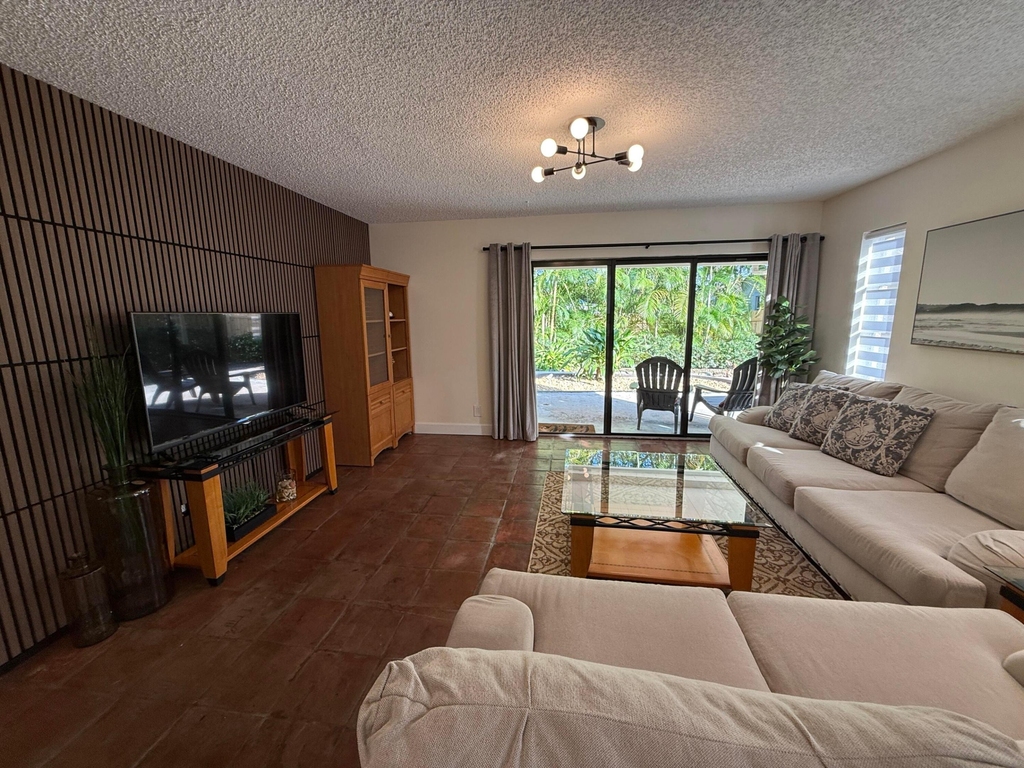801 Ne 2nd Avenue - Photo 7