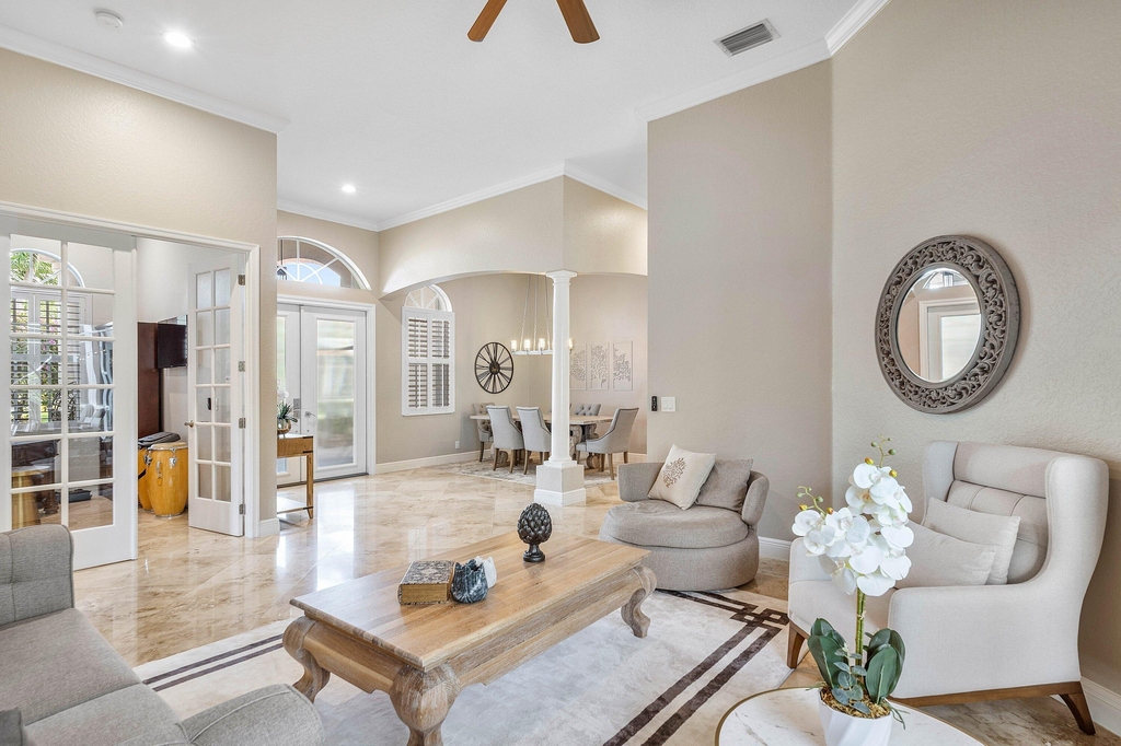 4675 Manderly Drive - Photo 4