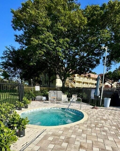 132 S Cypress Road - Photo 17
