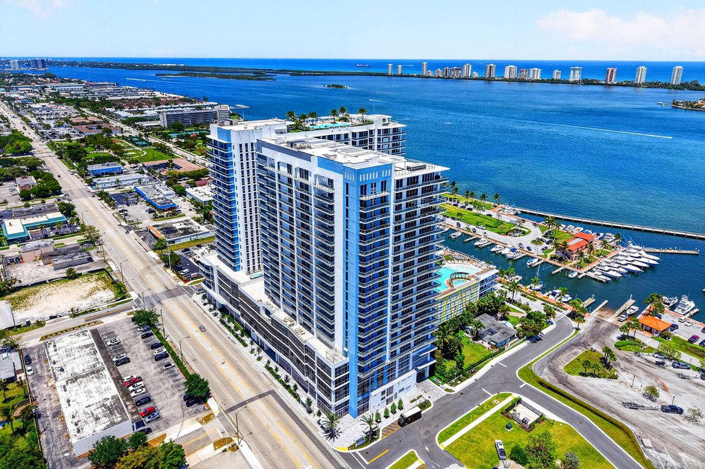 220 Lake Shore Drive - Photo 69
