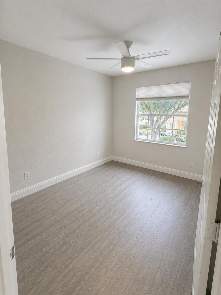 6330 Nw 80th Drive - Photo 16