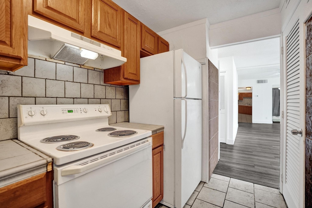 900 Ne 18th Avenue - Photo 6