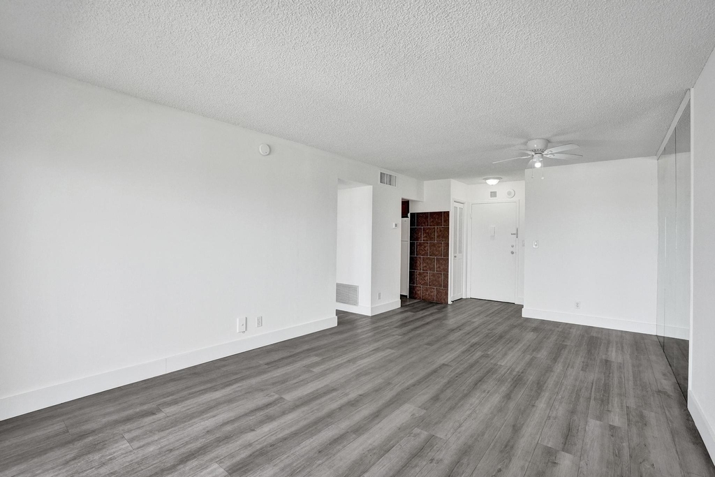 900 Ne 18th Avenue - Photo 12