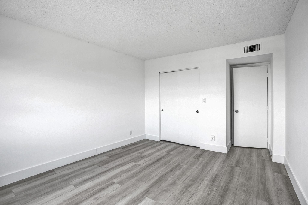 900 Ne 18th Avenue - Photo 3