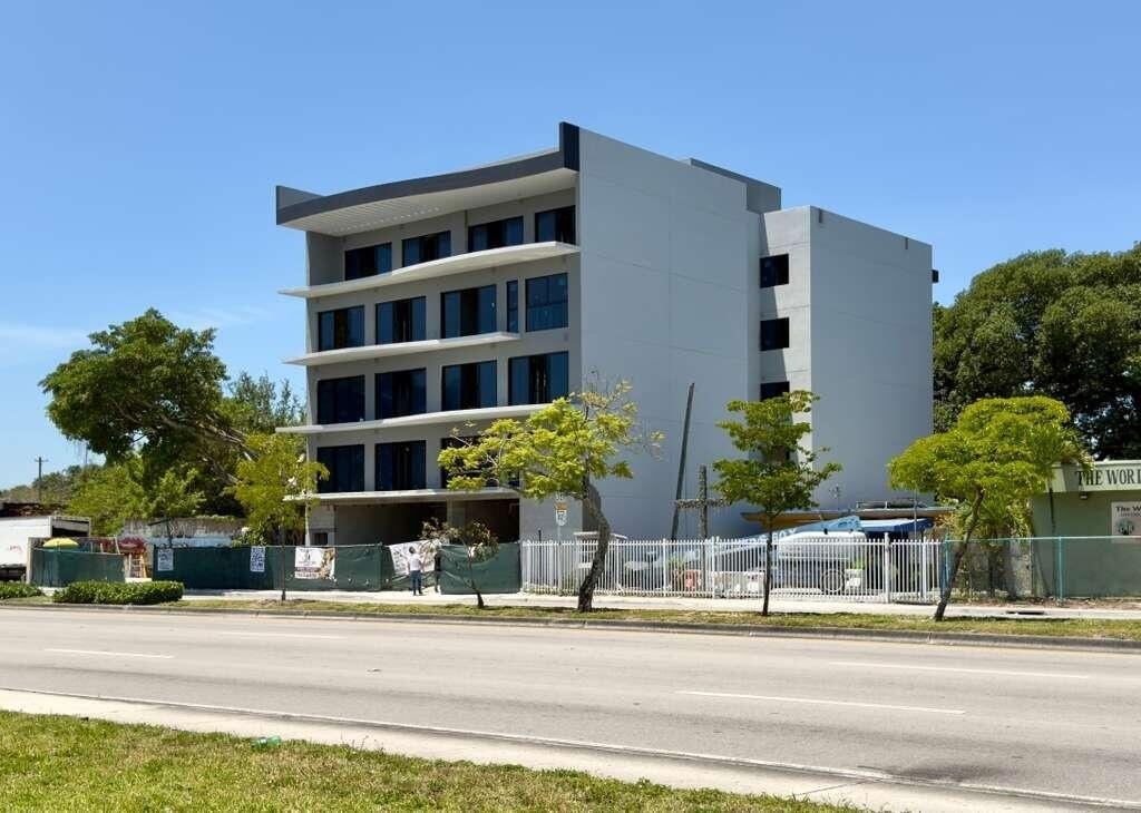 4110 Nw 22nd Avenue - Photo 2