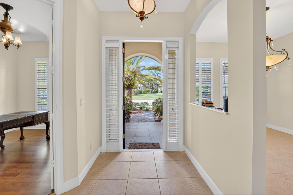 854 Sw Saint Tropez Court - Photo 6