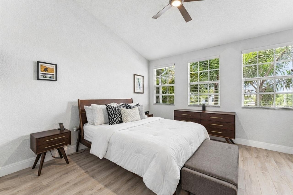 295 Ne 5th Avenue - Photo 18