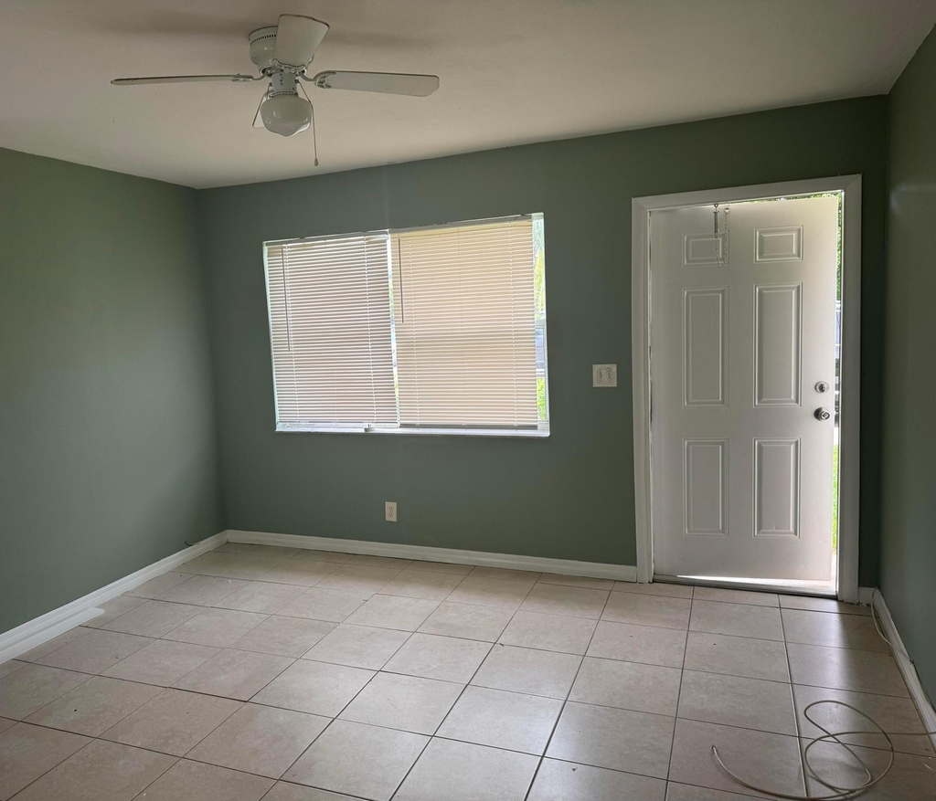 1401 N J Street - Photo 8