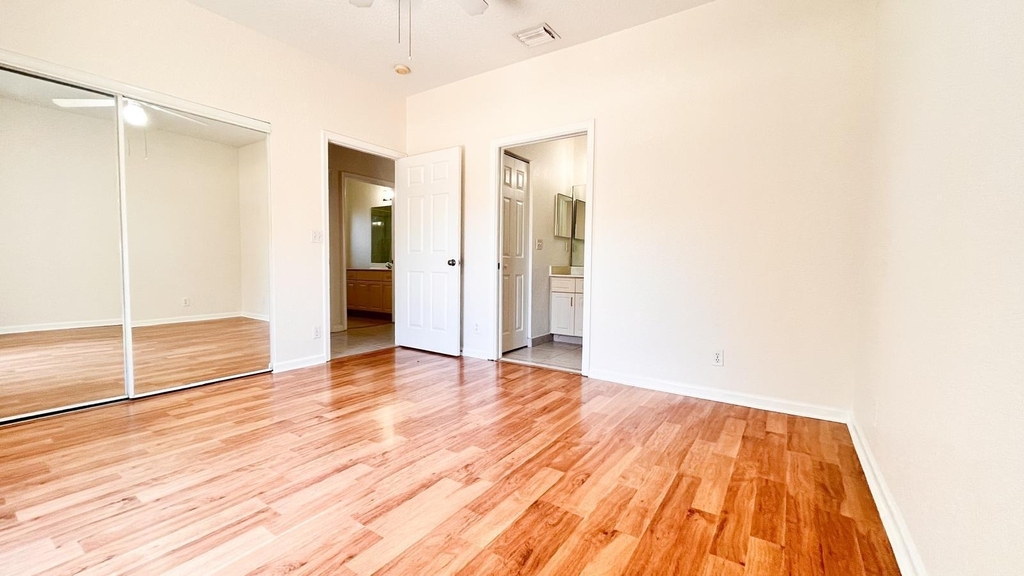 1440 Hawthorne Place - Photo 11
