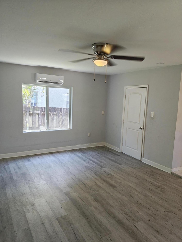 2238 Van Buren Street - Photo 5