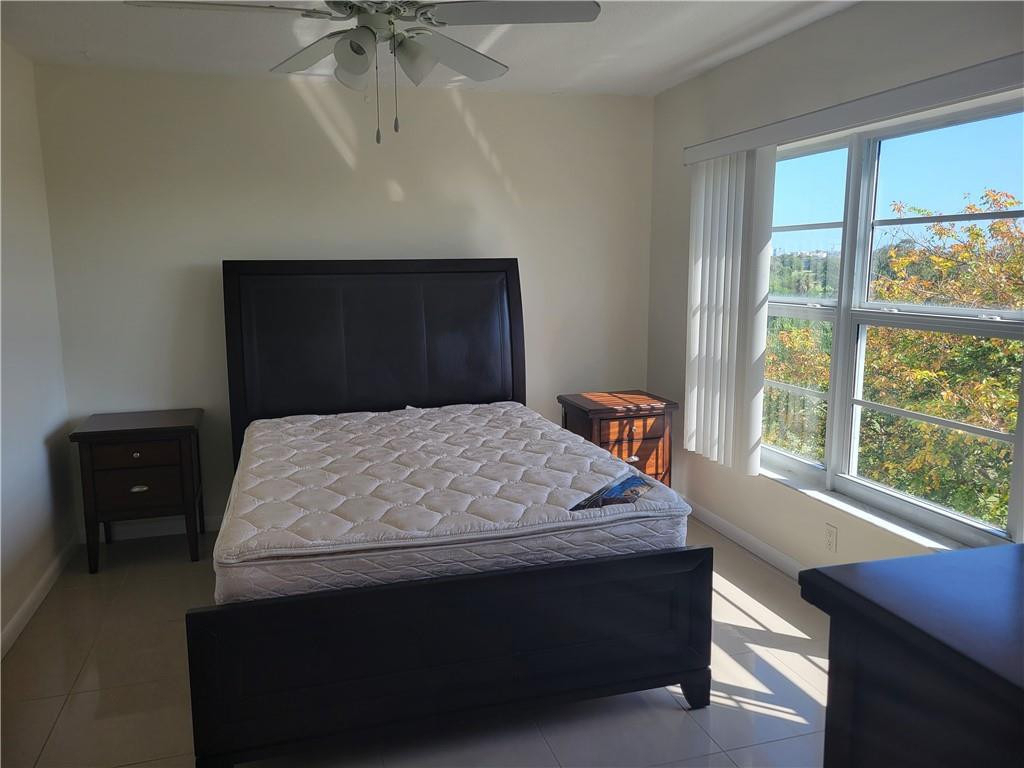 3050 N Palm Aire Drive - Photo 18