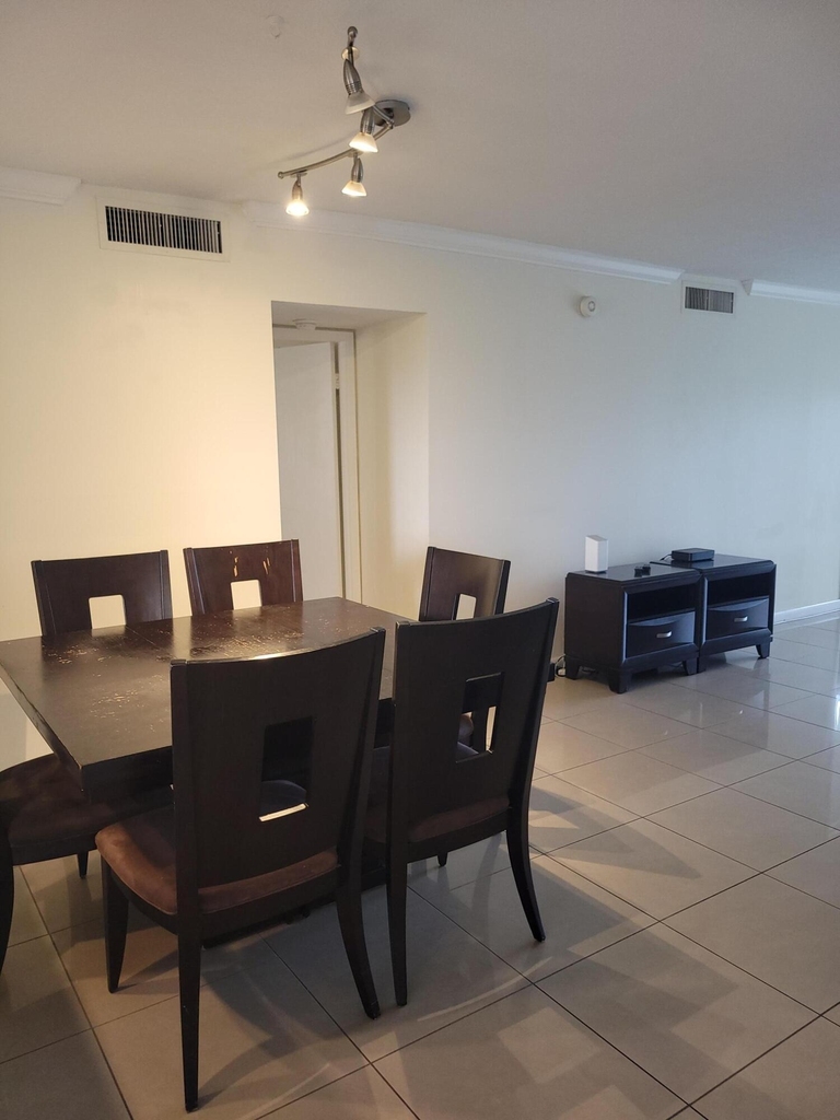 3050 N Palm Aire Drive - Photo 29