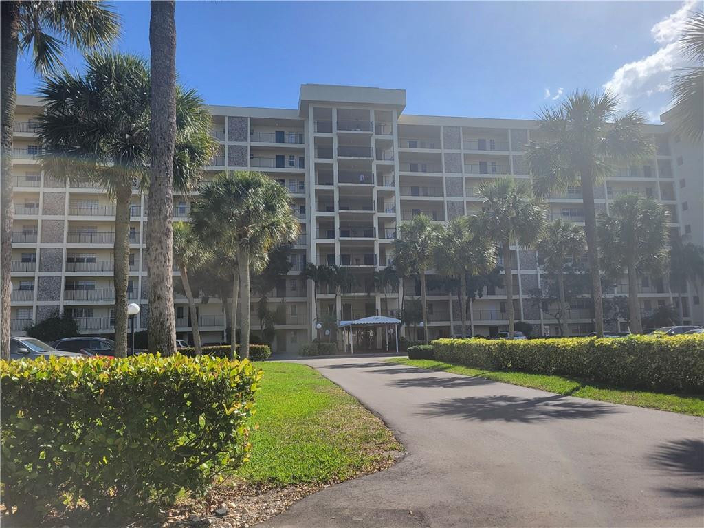 3050 N Palm Aire Drive - Photo 4