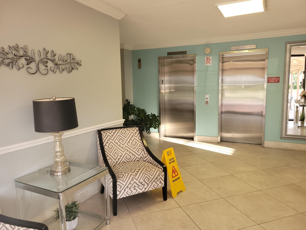 3050 N Palm Aire Drive - Photo 27