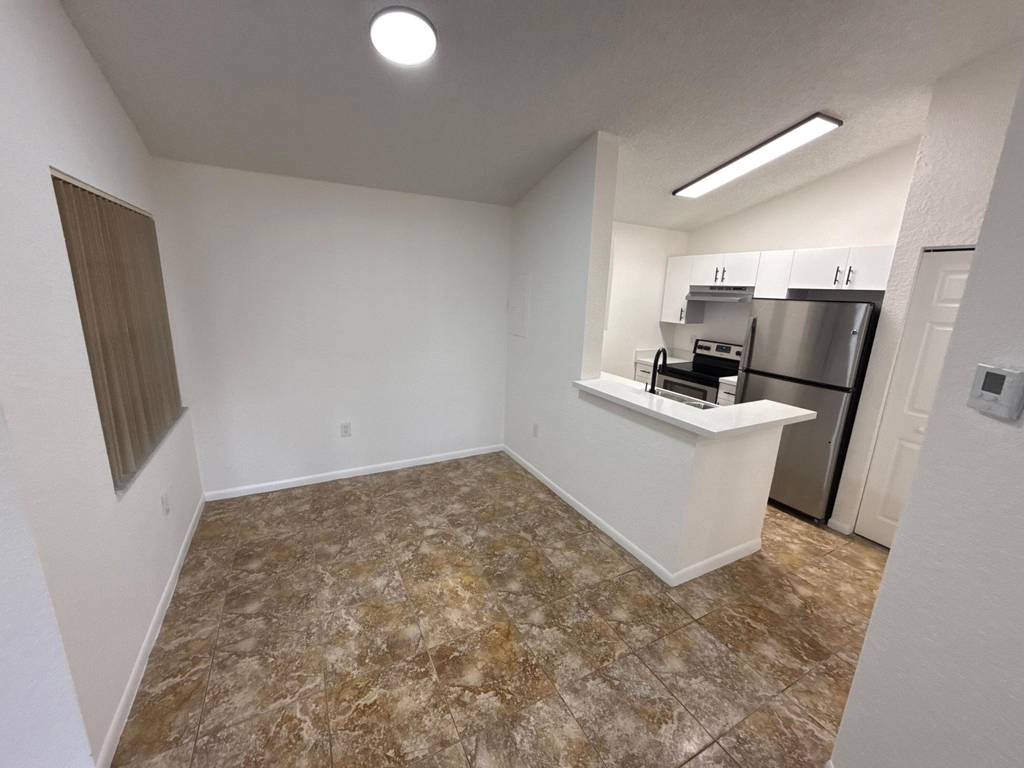 2851 N Oakland Forest Drive - Photo 6