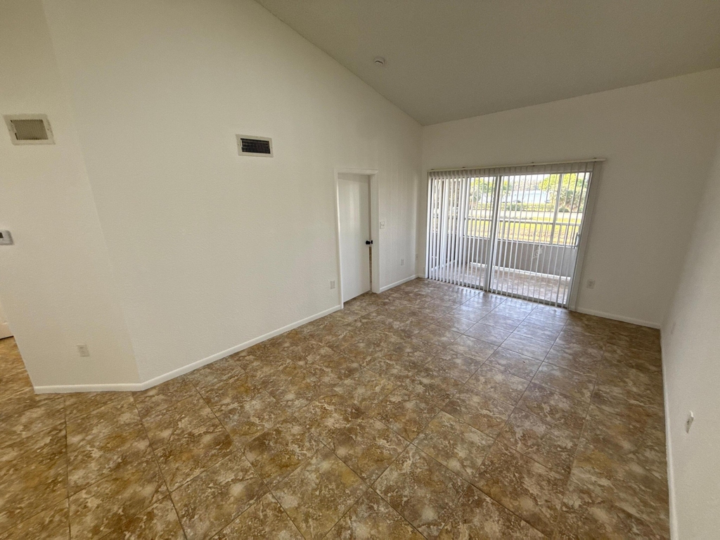 2851 N Oakland Forest Drive - Photo 3