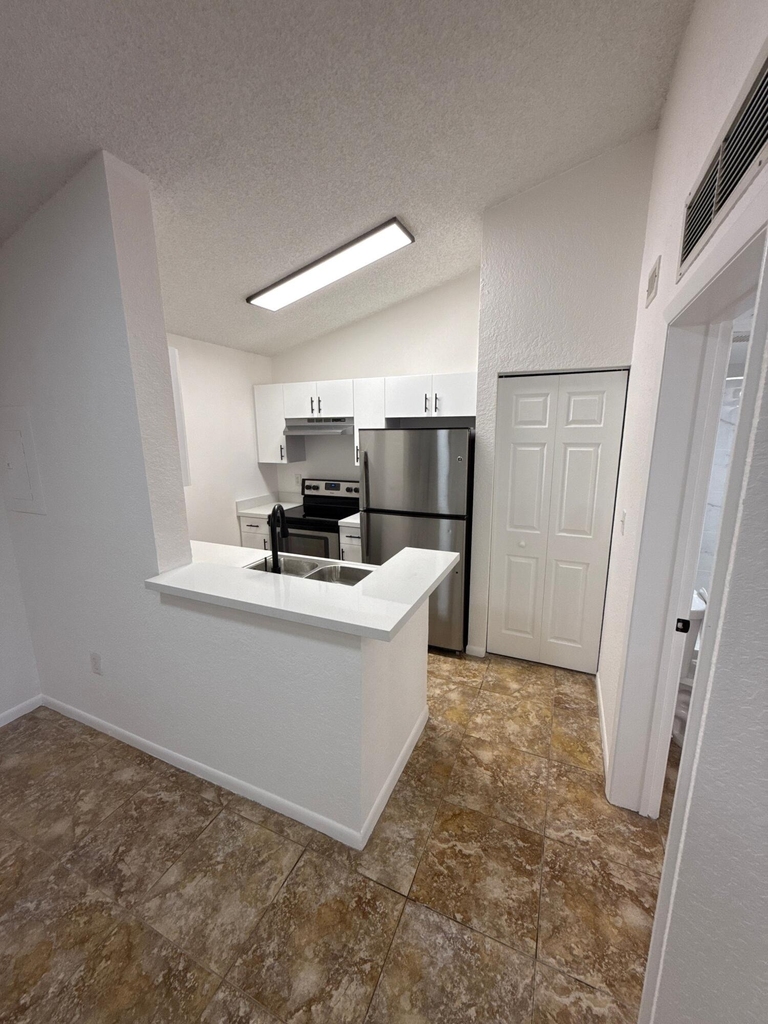 2851 N Oakland Forest Drive - Photo 7