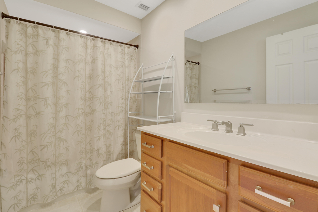 706 Club Drive - Photo 14
