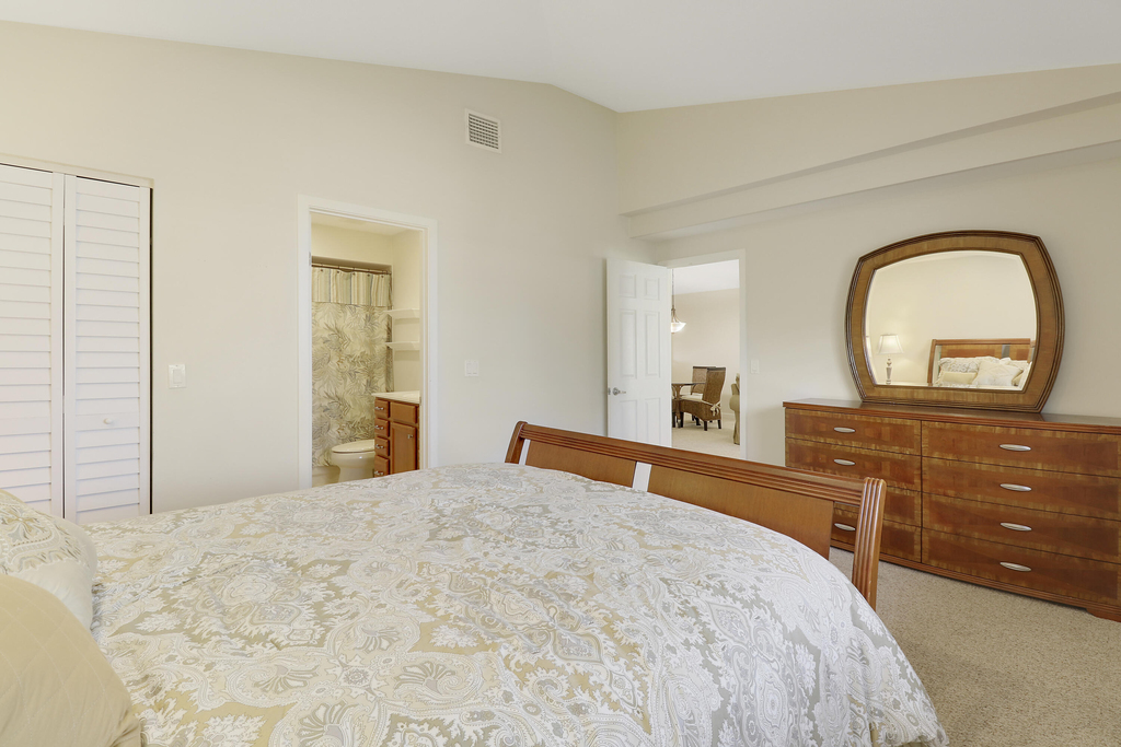 706 Club Drive - Photo 11