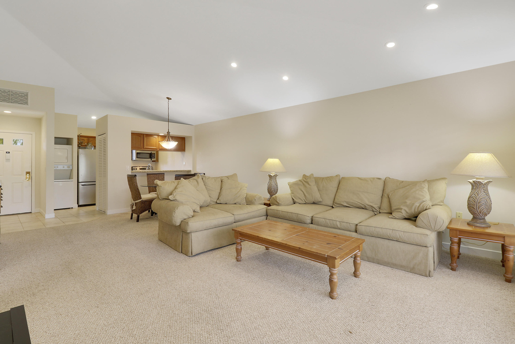 706 Club Drive - Photo 5
