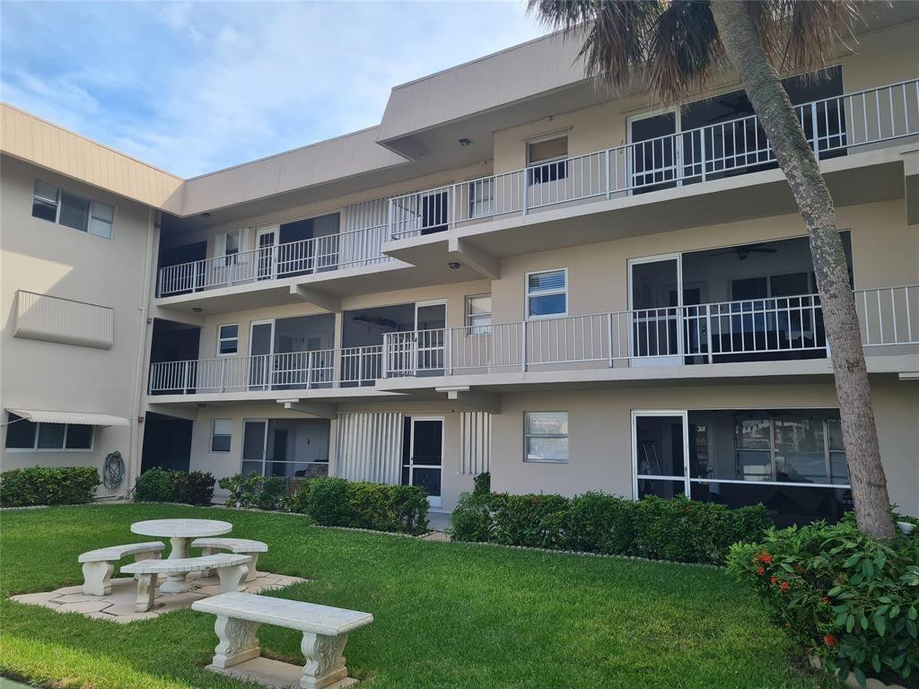 300 Golden Isles Drive - Photo 2