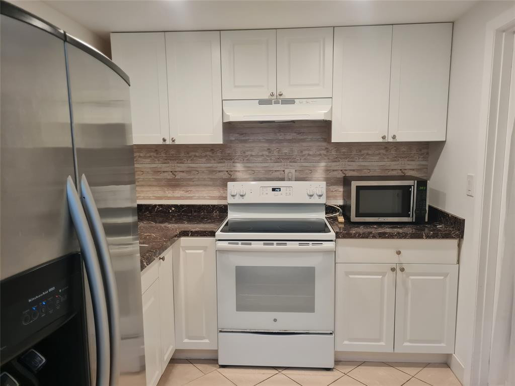 300 Golden Isles Drive - Photo 5